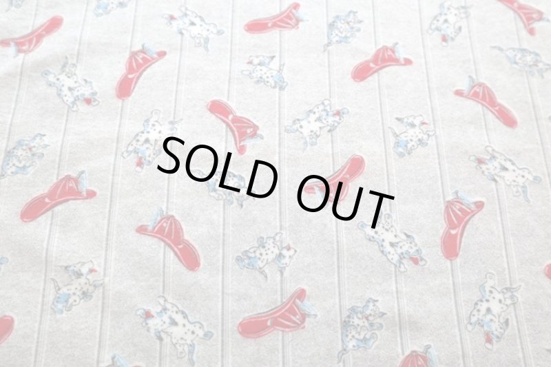 画像1: アメリカ製　ヴィンテージファブリック　わんちゃんと帽子 (1)